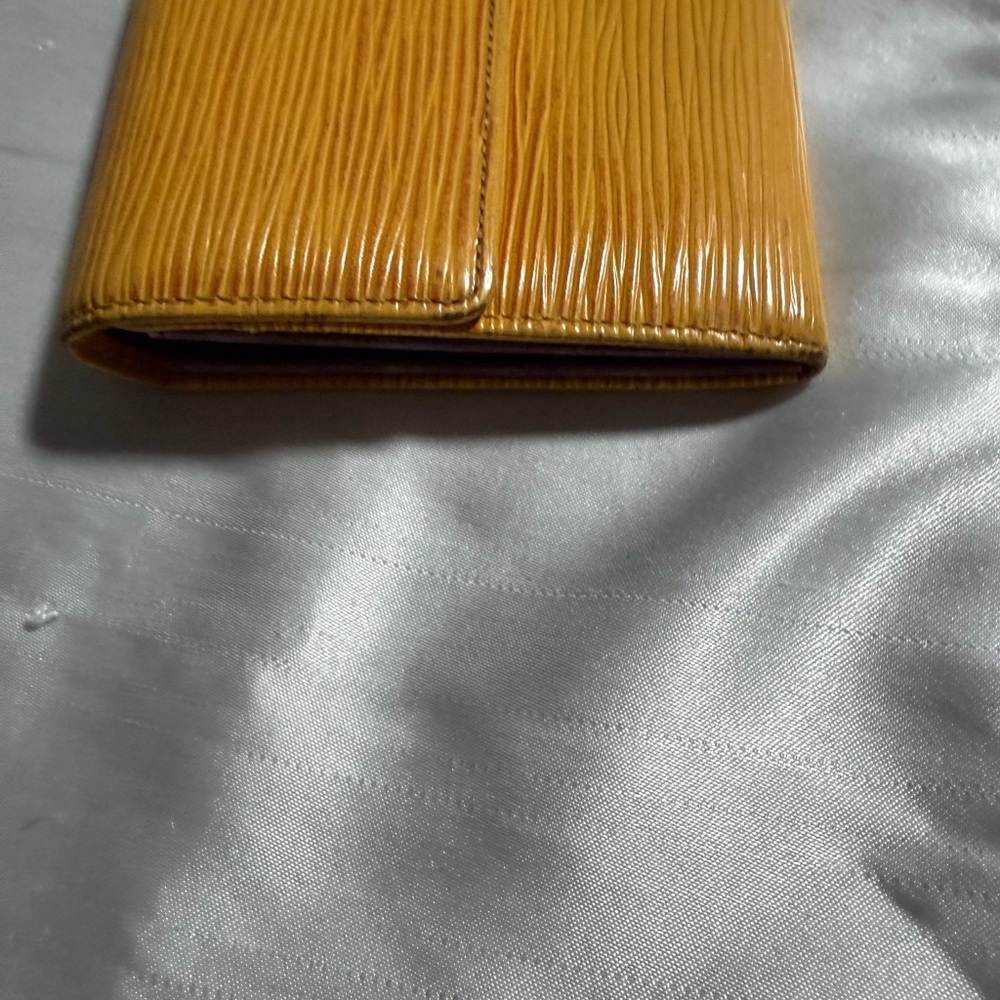 Louis Vuitton Yellow Epi Leather Folded Wallet - Picture 9 of 9